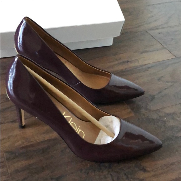 calvin klein kirsten pump